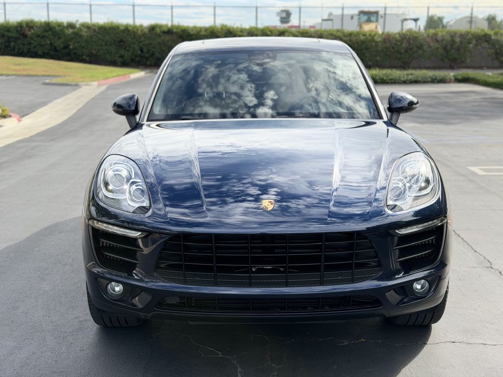 2017 Porsche Macan Image 4