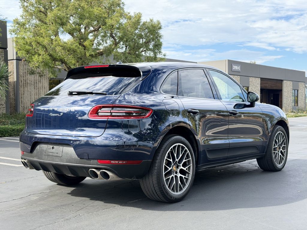 2017 Porsche Macan Image 5