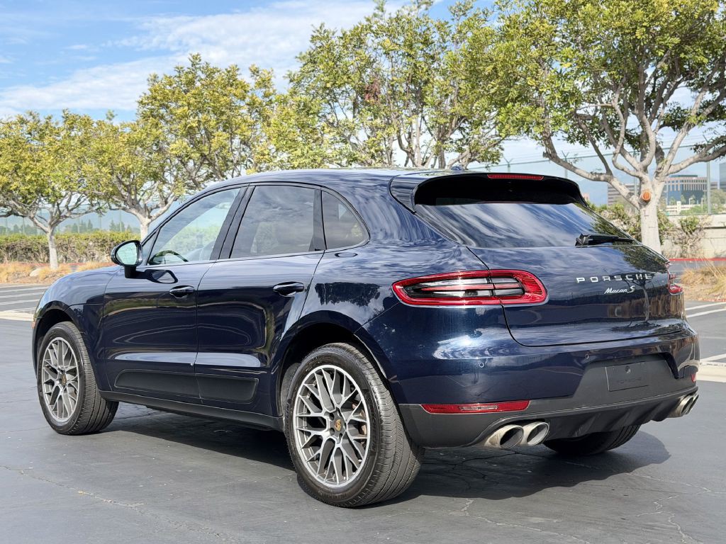 2017 Porsche Macan Image 7