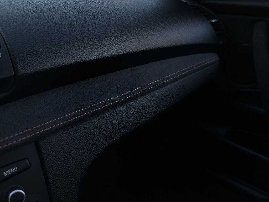 2011 BMW 1M Image 28