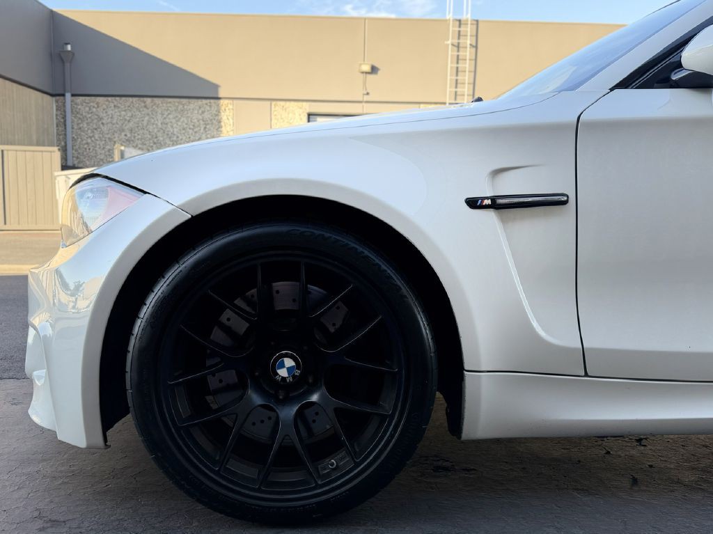 2011 BMW 1M Image 32