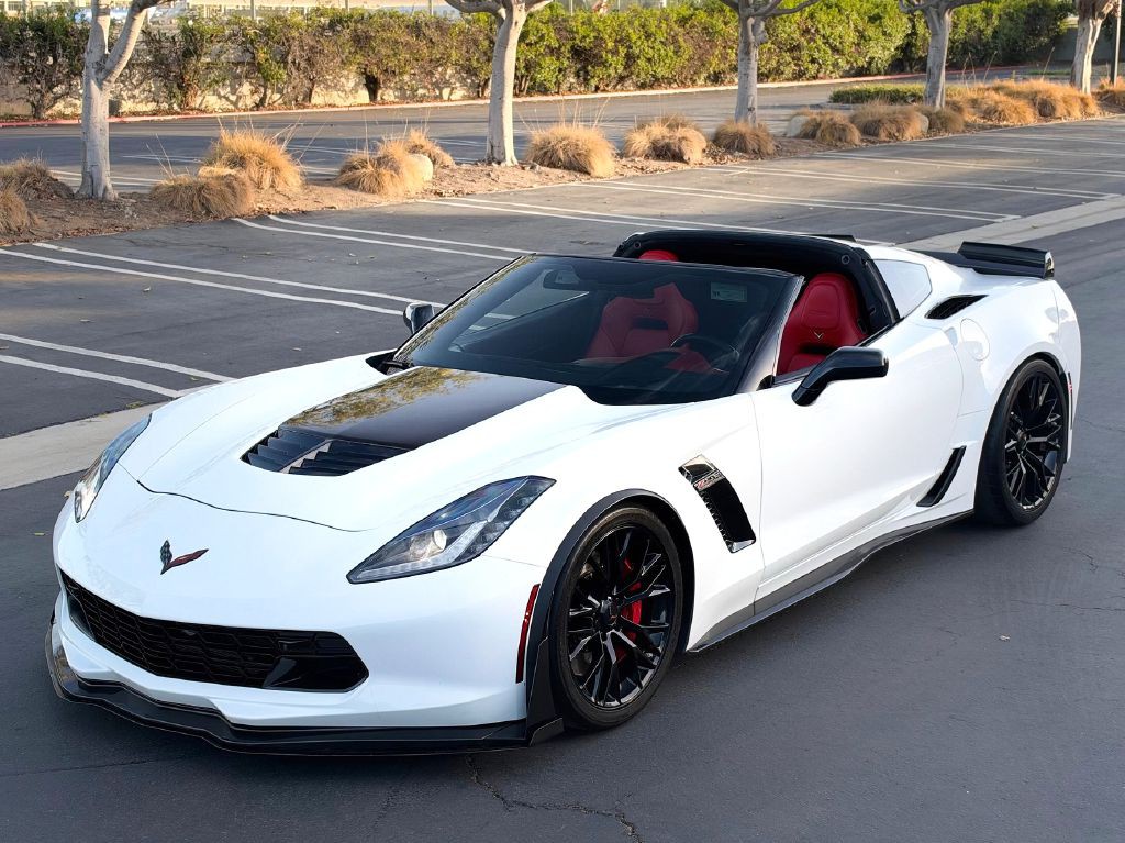 2017 Chevrolet Corvette Image 1