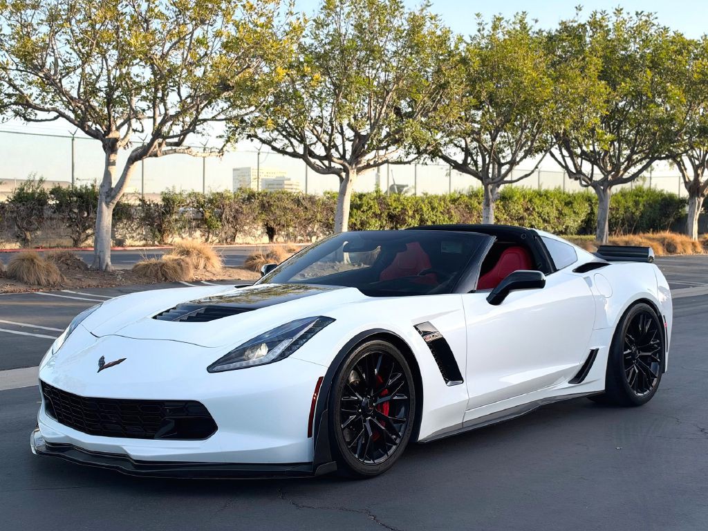 2017 Chevrolet Corvette Image 3
