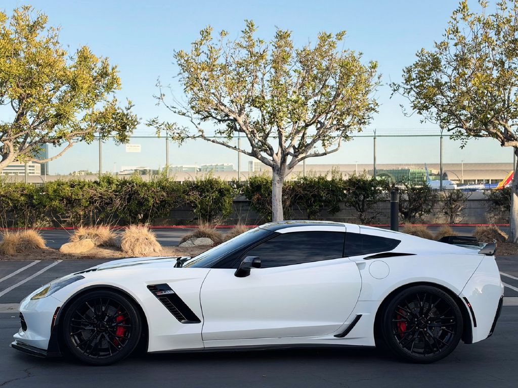 2017 Chevrolet Corvette Image 5