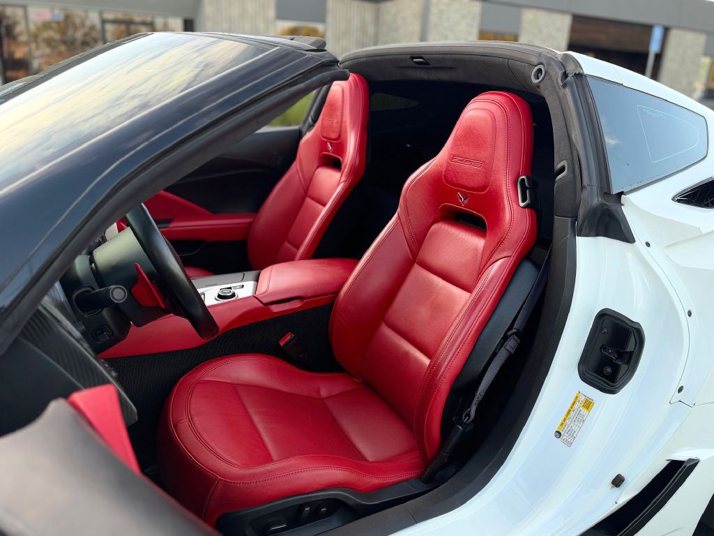 2017 Chevrolet Corvette Image 13