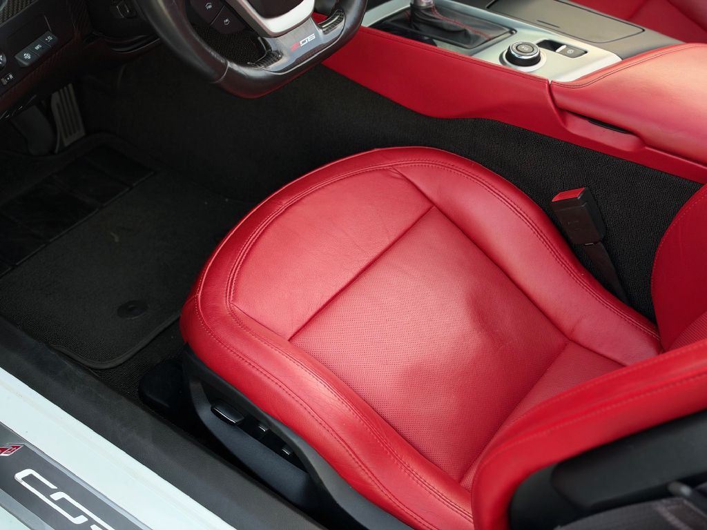 2017 Chevrolet Corvette Image 16