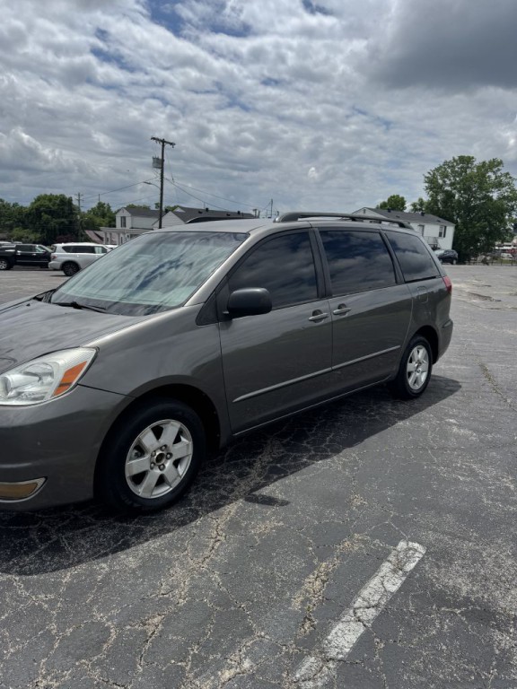 2004 Toyota Sienna Image 3