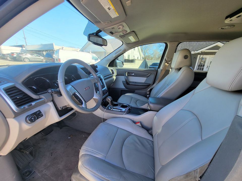 2015 GMC Acadia Image 8