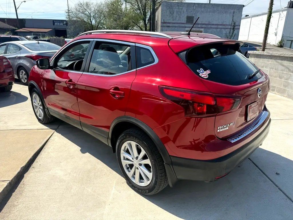 2017 Nissan Rogue Image 3