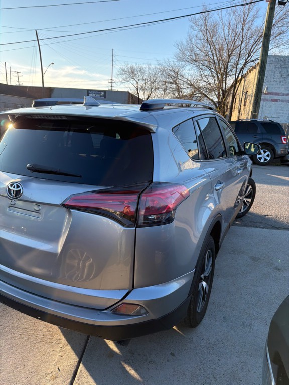 2018 Toyota Rav4 Image 9