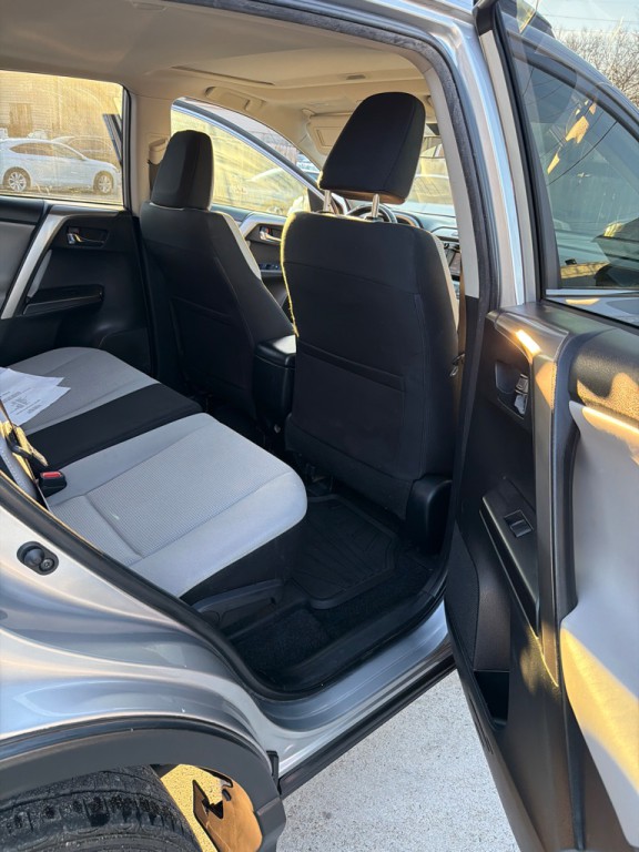 2018 Toyota Rav4 Image 12