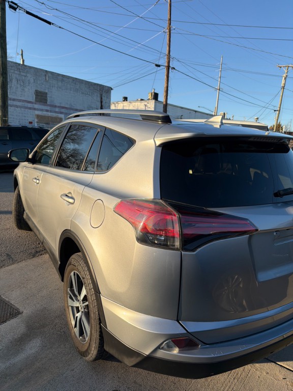 2018 Toyota Rav4 Image 6