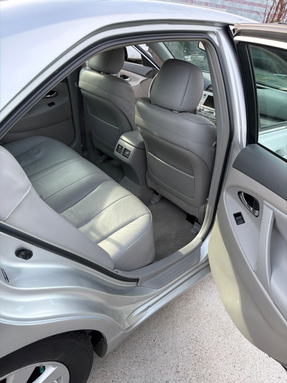 2009 Toyota Camry Image 10