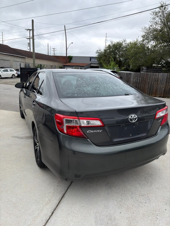 2013 Toyota Camry Image 4