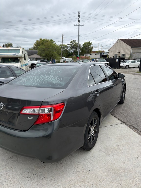 2013 Toyota Camry Image 5