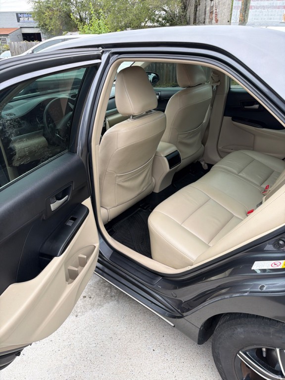 2013 Toyota Camry Image 10