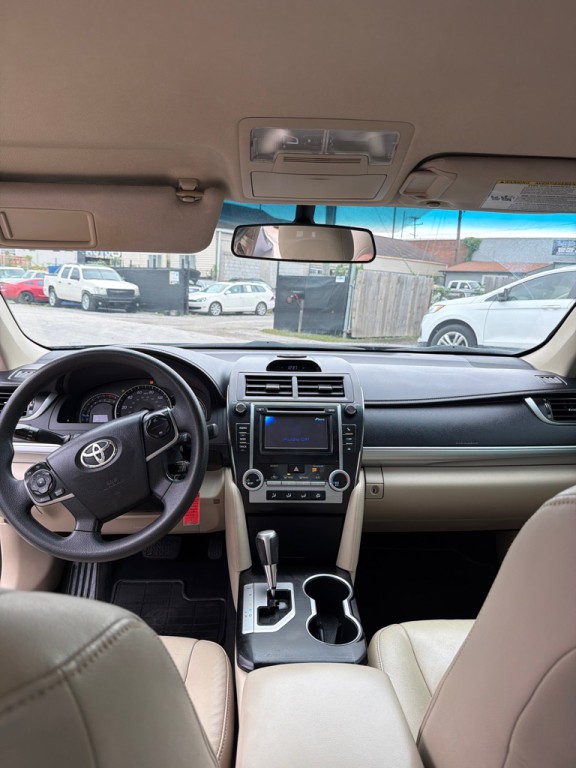 2013 Toyota Camry Image 11