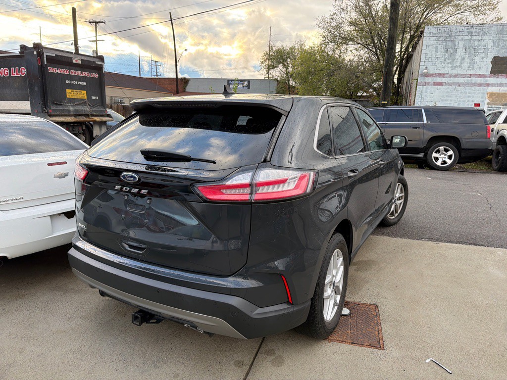 2021 Ford Edge Image 4