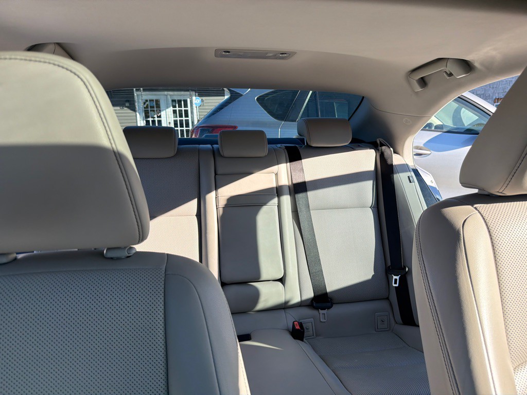 2014 Lexus IS Image 12