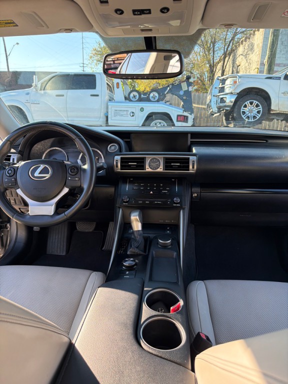 2014 Lexus IS Image 14