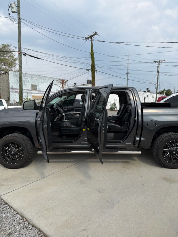 2014 Toyota Tundra Image 16