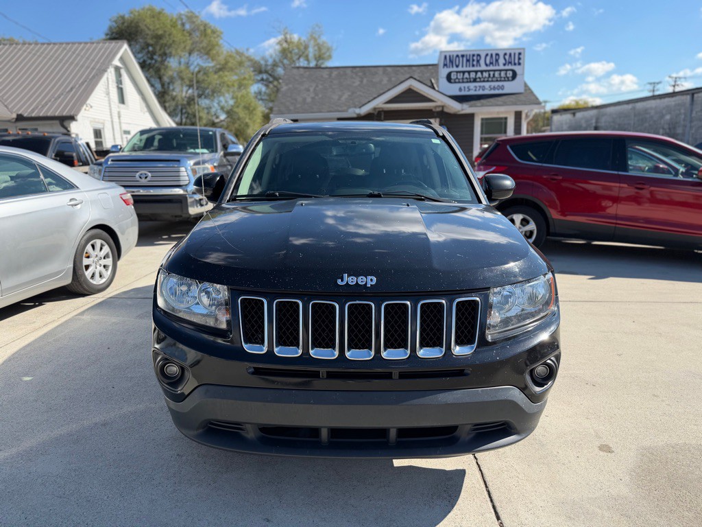 2017 Jeep Compass Image 1