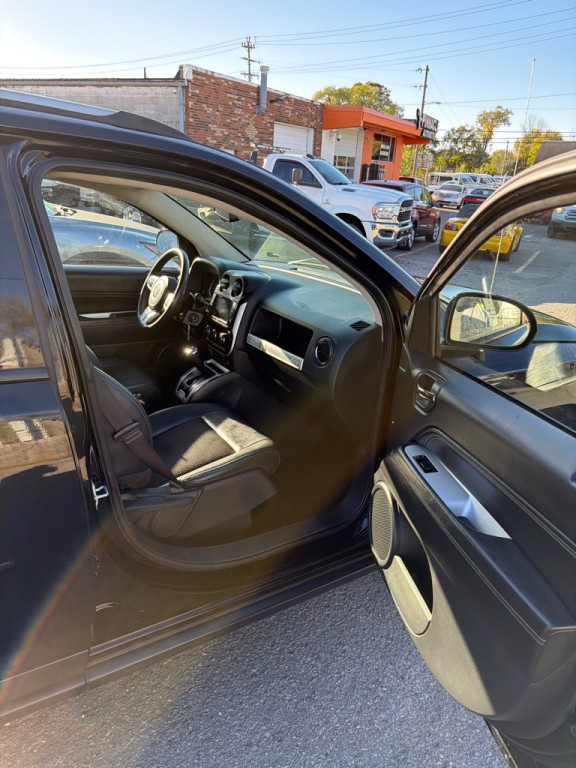2017 Jeep Compass Image 6