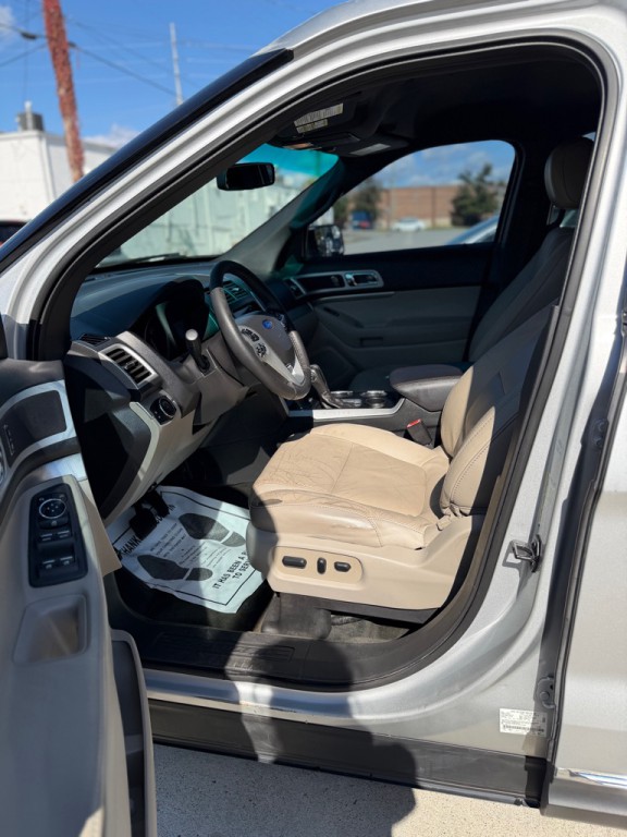 2014 Ford Explorer Image 9