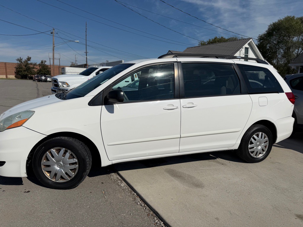 2008 Toyota Sienna Image 3