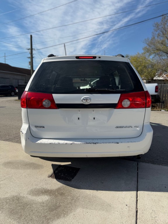 2008 Toyota Sienna Image 10