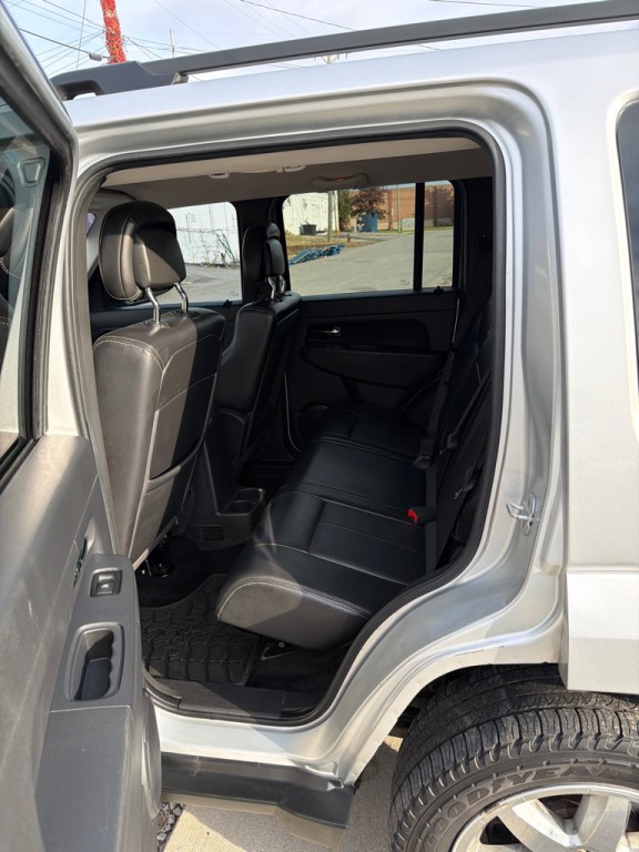 2012 Jeep Liberty Image 9