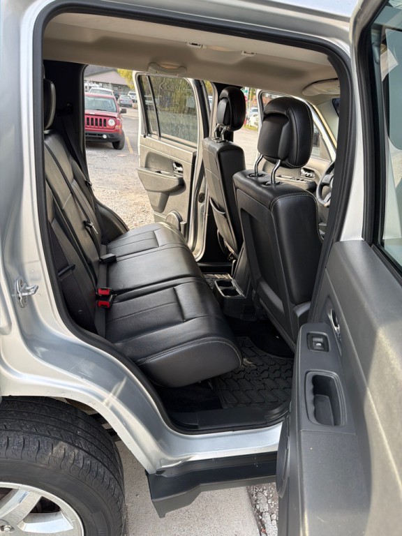 2012 Jeep Liberty Image 11