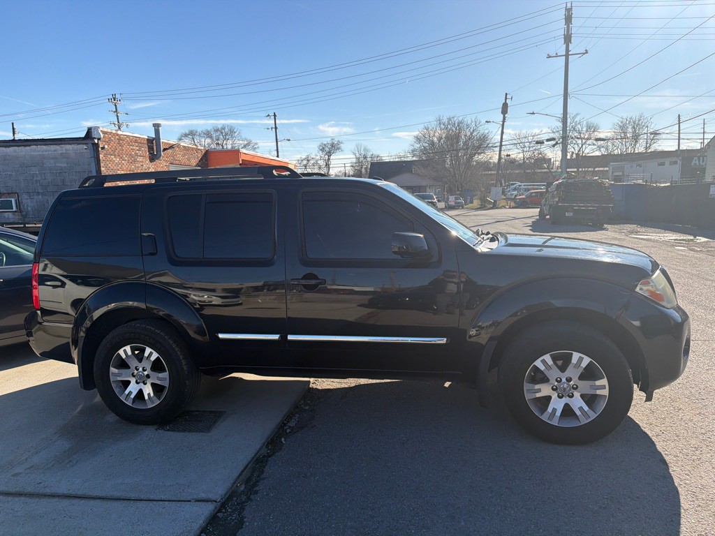 2012 Nissan Pathfinder Image 5