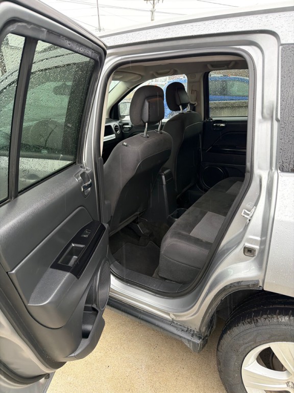 2016 Jeep Compass Image 9