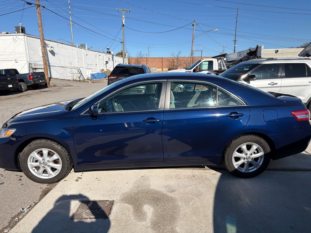 2010 Toyota Camry Image 4