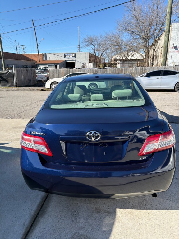 2010 Toyota Camry Image 7