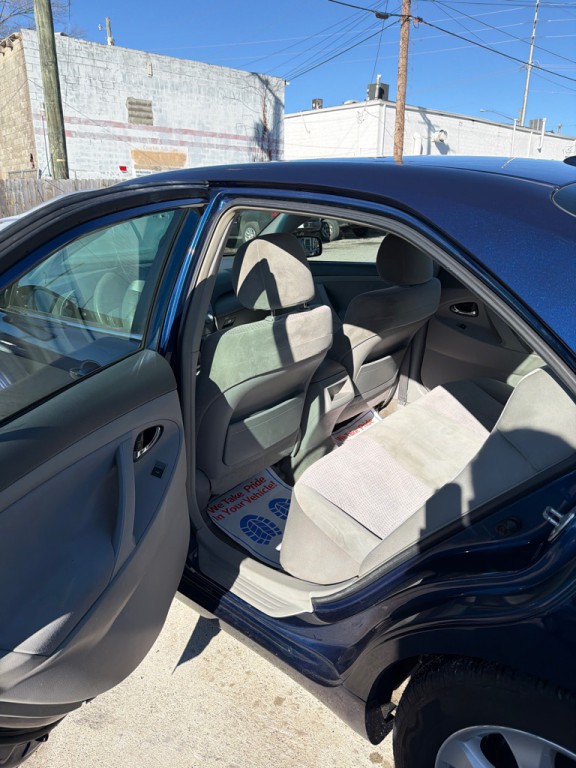 2010 Toyota Camry Image 11