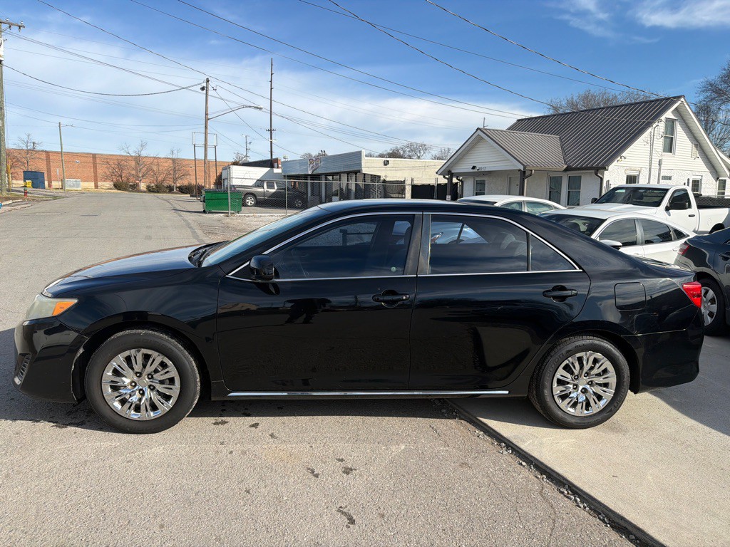 2013 Toyota Camry Image 4