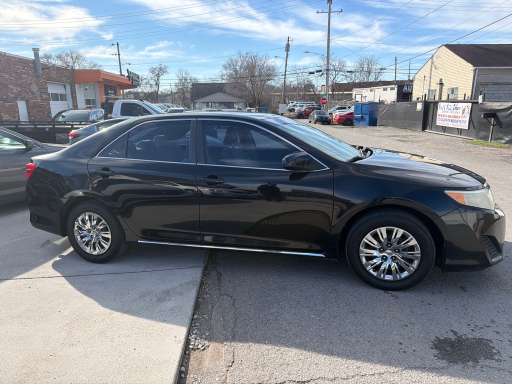 2013 Toyota Camry Image 5