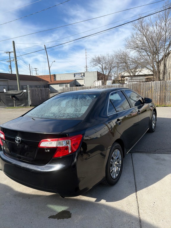 2013 Toyota Camry Image 6