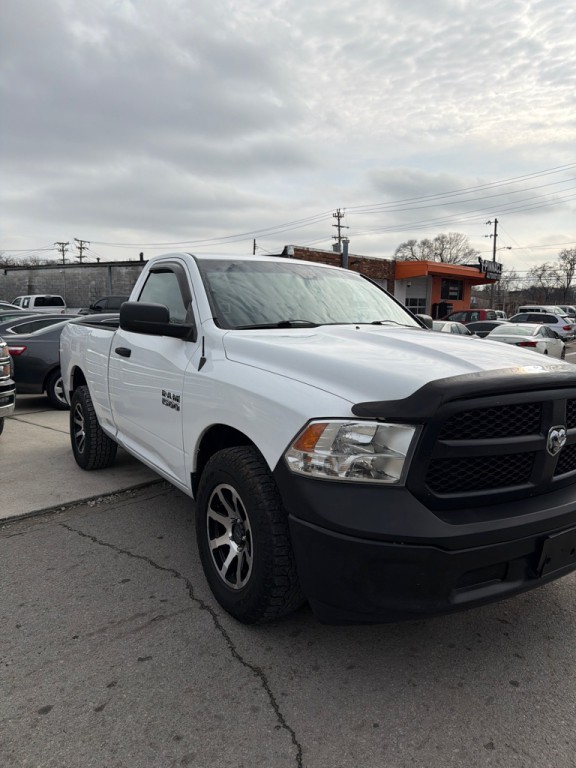 2014 RAM 1500 Image 2
