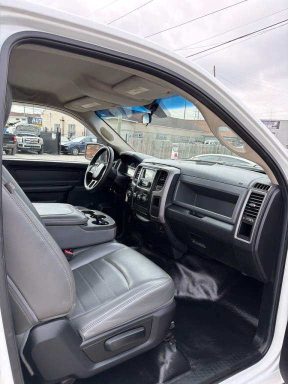 2014 RAM 1500 Image 9