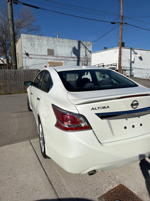 2015 Nissan Altima Image 5