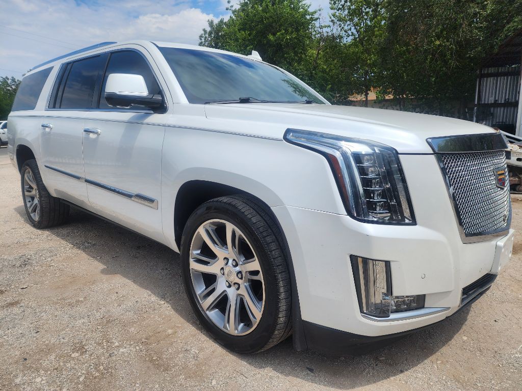 2016 Cadillac Escalade Image 4