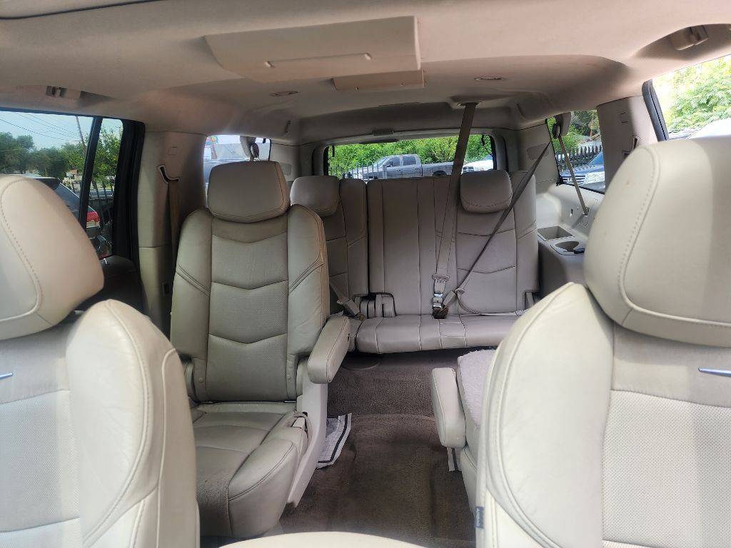 2016 Cadillac Escalade Image 7