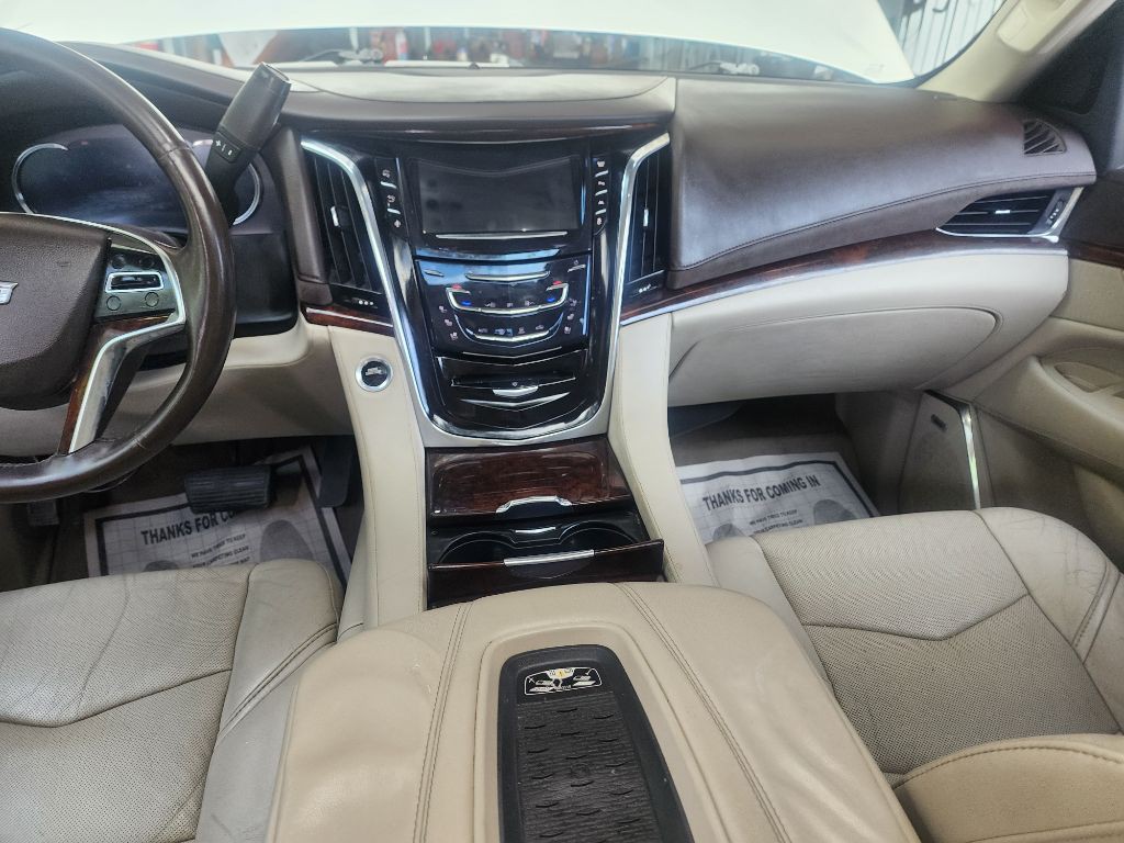 2016 Cadillac Escalade Image 9