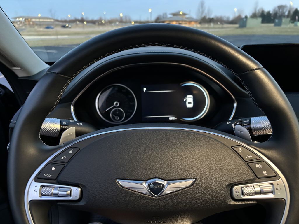 2023 Genesis G80 Image 16