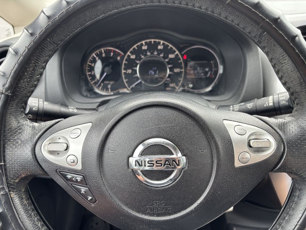 2015 Nissan Versa Image 15