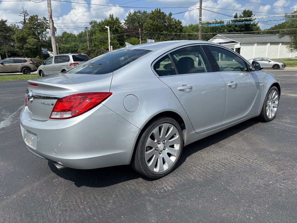 2011 Buick Regal Image 5