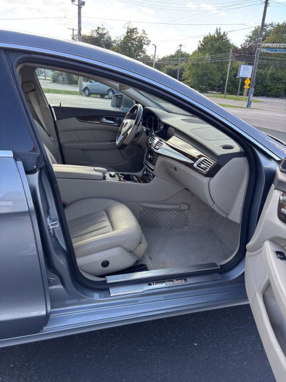 2013 Mercedes-Benz CLS-Class Image 11
